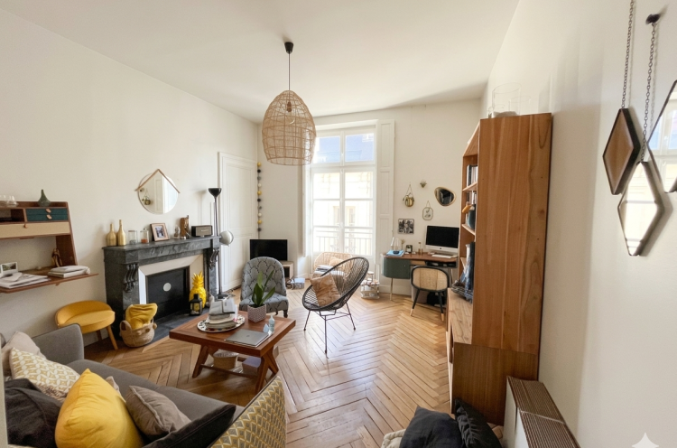 Location appartement 3 pièce(s) 79 m² - Photo 1