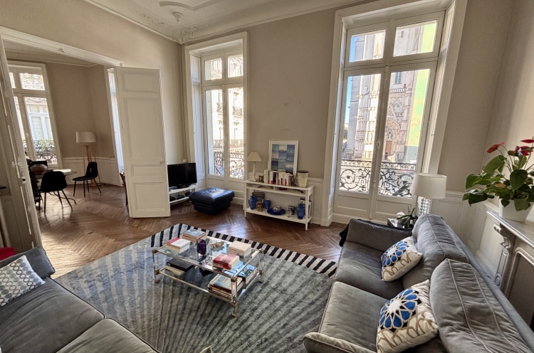 Location appartement 5 pièce(s) 152 m² - Photo 1