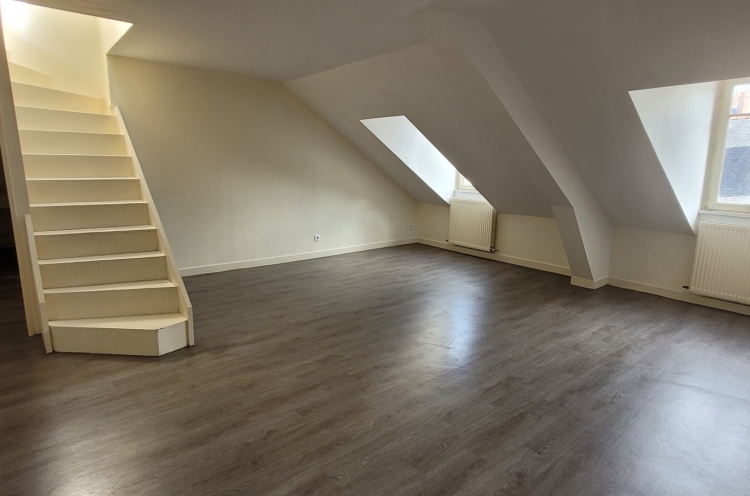 Location appartement 4 pièce(s) 69 m² - Photo 1