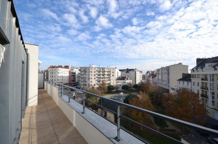 Location appartement 3 pièce(s) 87 m² - Photo 1