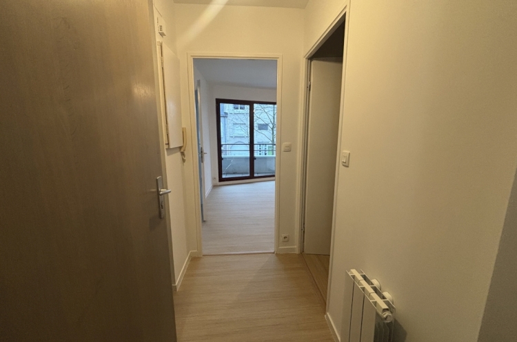 Location appartement 1 pièce(s) 33 m² - Photo 1