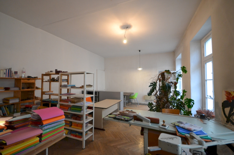 Location bureaux 70 m² - Photo 1
