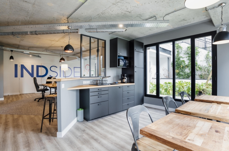 Location bureaux 193 m² - Photo 1