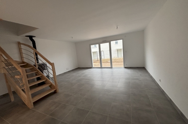 Location maison 4 pièce(s) 88 m² - Photo 1