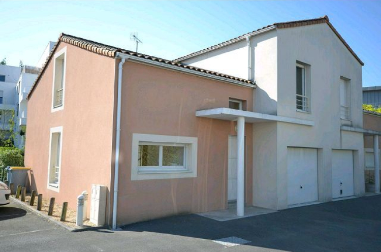 Location maison 4 pièce(s) 71 m² - Photo 1