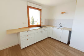 Location appartement 3 pièce(s) 71 m² - Photo 1