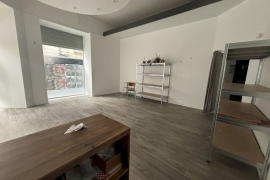Location local commercial ou professionnel 51 m² - Photo 2